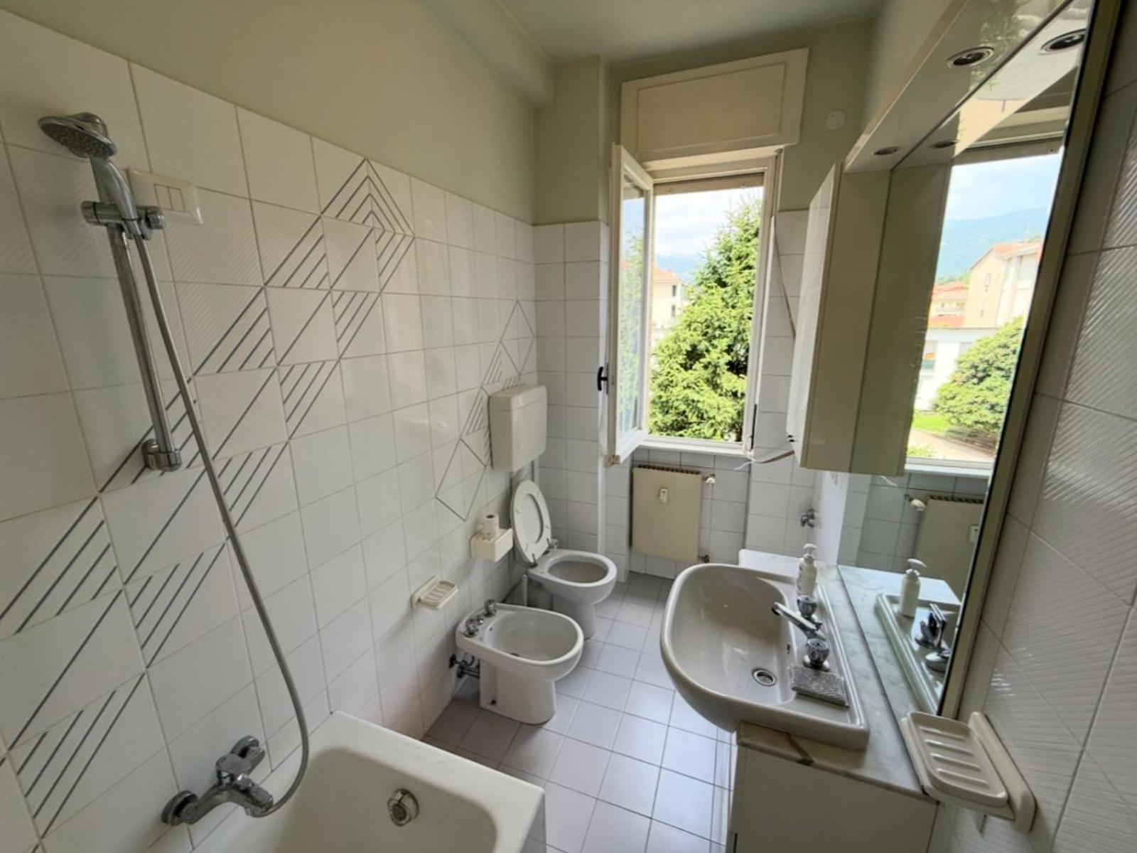 Apartment Budget *